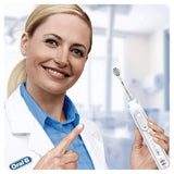 Oral B Floss Action Replacement Brush Heads Refill, 3 Count